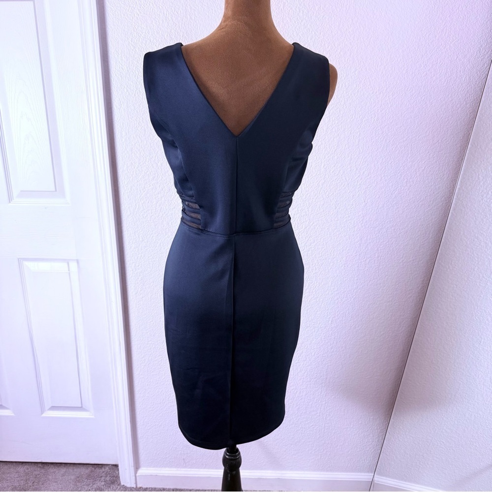 Enfocus Studio Navy Blue Sleeveless Pencil Dress Size 8 Fitted with Sheer Cutout - Picture 4 of 4